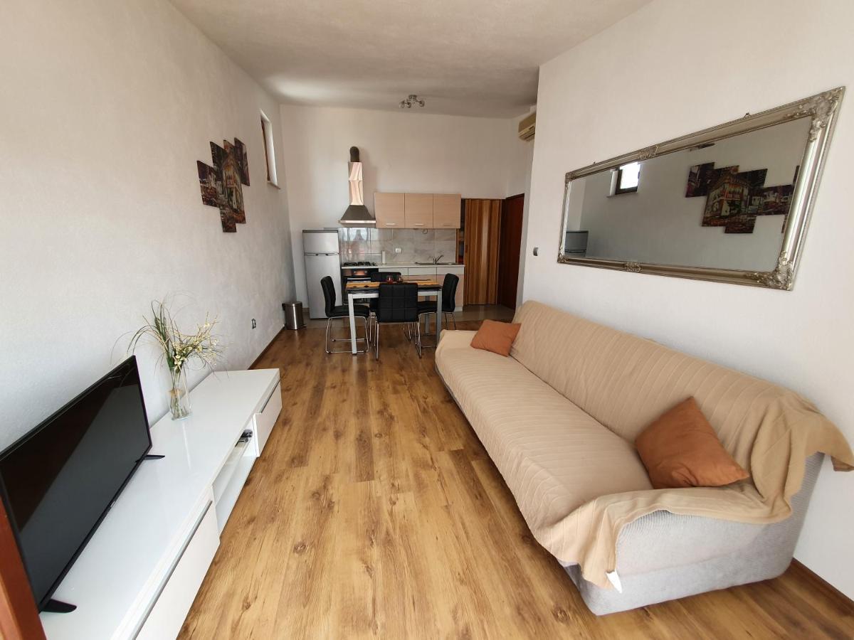 Aenona Sunny Apartment ヴーシ エクステリア 写真